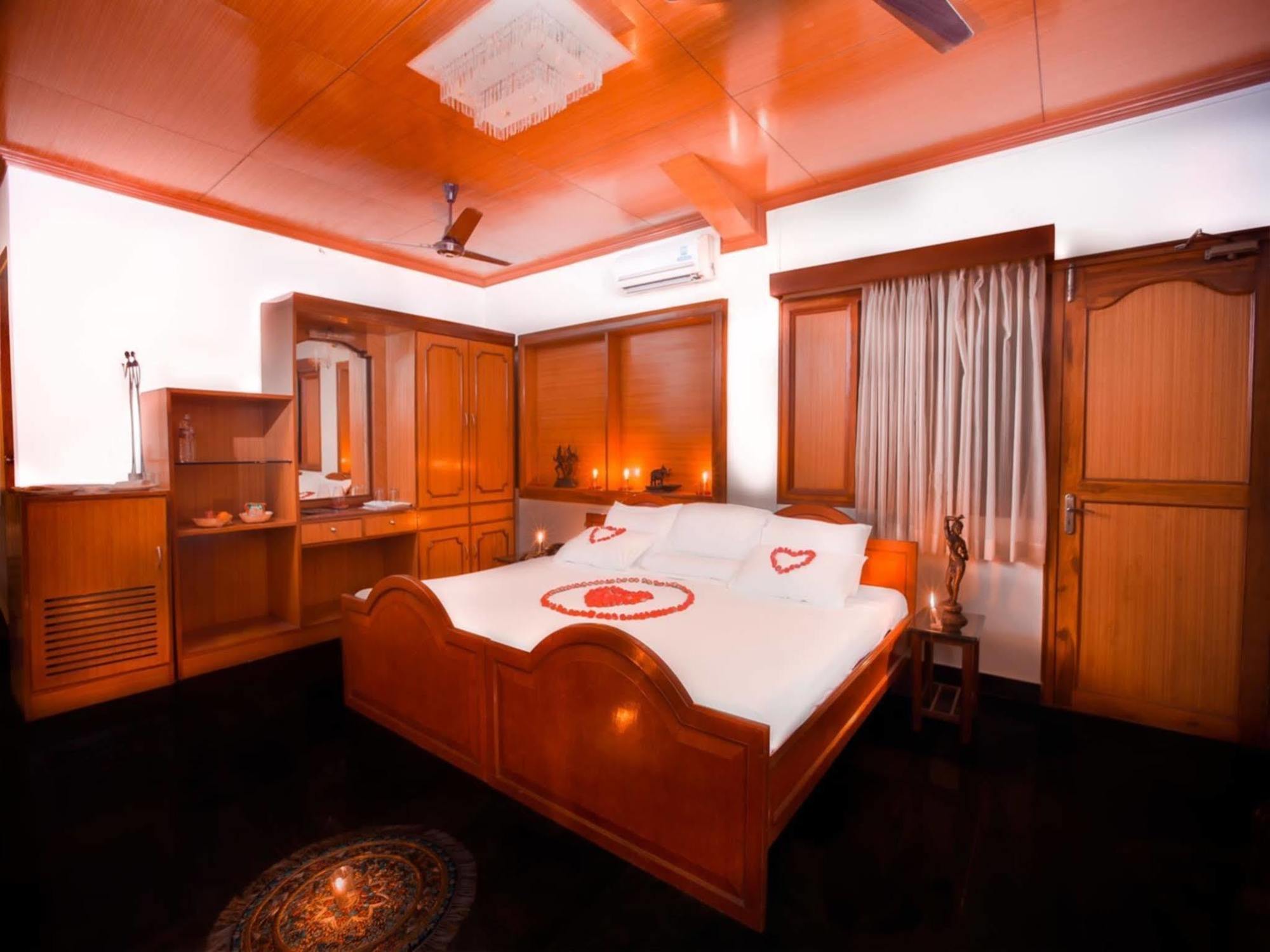 Sea Breeze Beach Resort มหาพลีปุรัม ภายนอก รูปภาพ